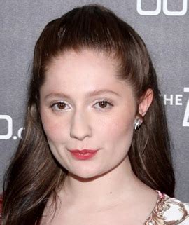 Emma Kenney Body Measurements Height Weight。